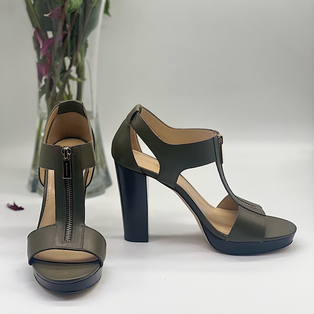 MICHAEL Michael Kors Berkley Sandal